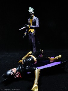 Batman Unlimited New 52 Batgirl action figure recreating Batgirl #14 cover