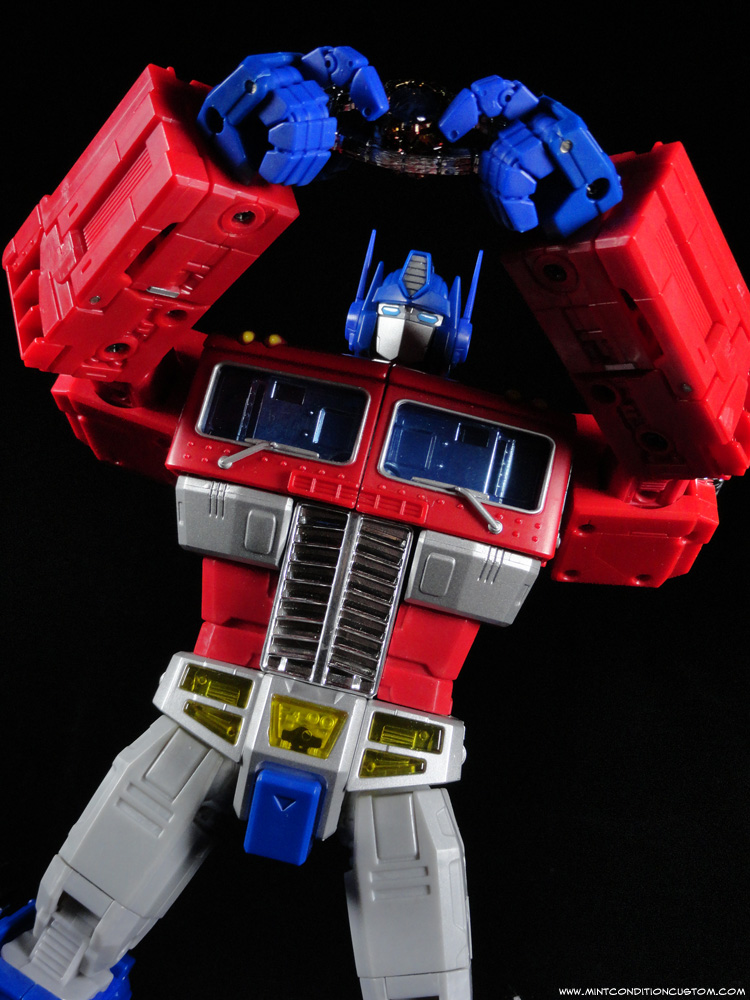 optimus prime transformers masterpiece