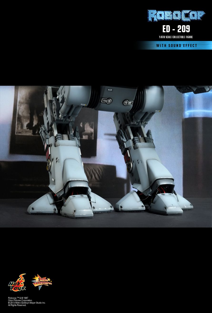 hot toys robocop ed 209
