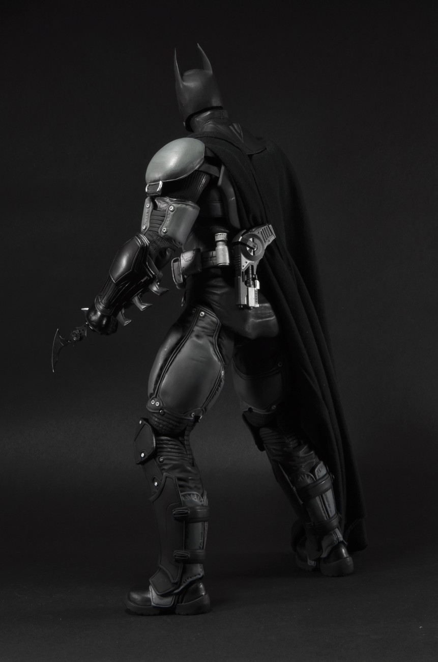 News - Closer Look at NECA Batman: Arkham Origins 1/4 ...